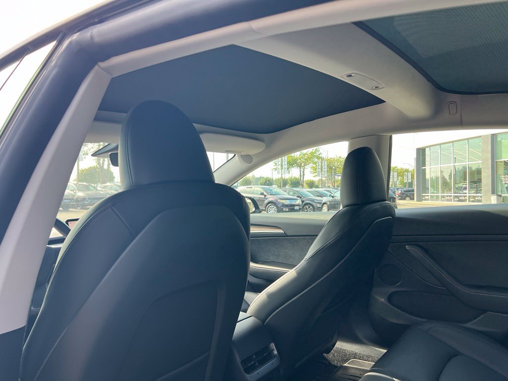 Used 2023 Tesla Model 3 Standard Range RWD image 9