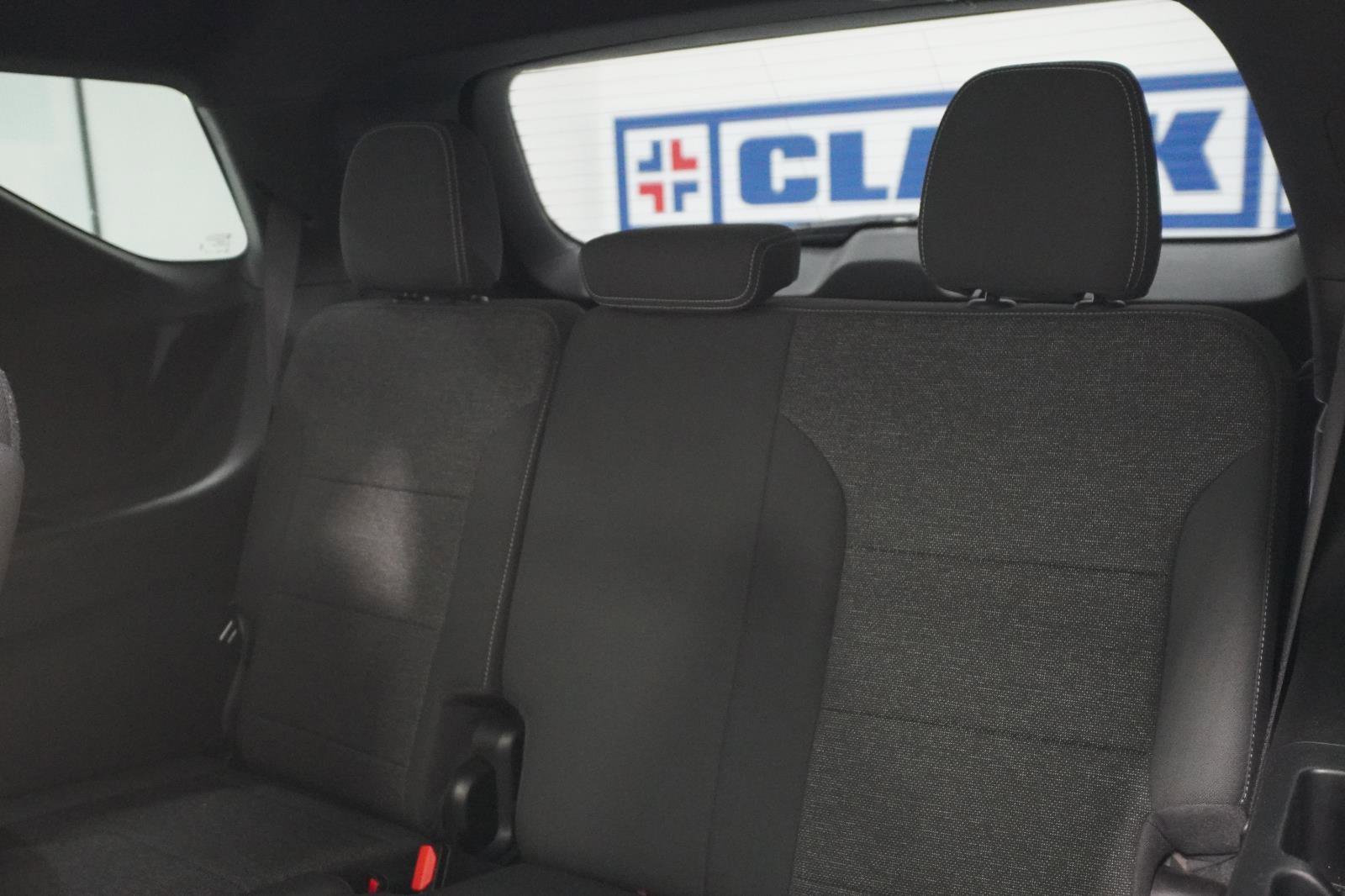 Used 2024 Chevrolet Traverse LT FWD image 41