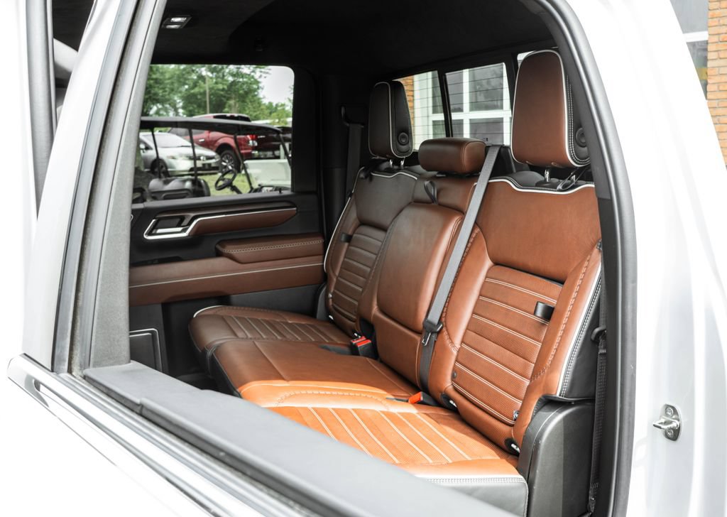 Used 2024 GMC Sierra 2500 Denali Ultimate AWD/4WD image 28