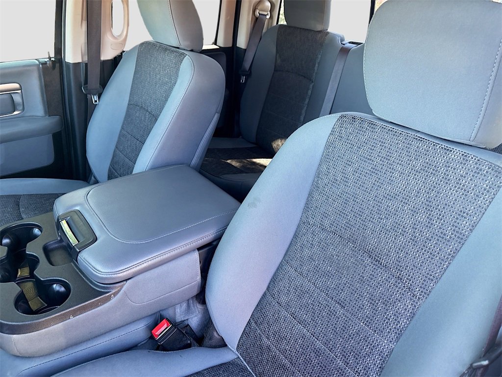 Used 2020 RAM 1500 Classic Warlock w/ Luxury Group image 20