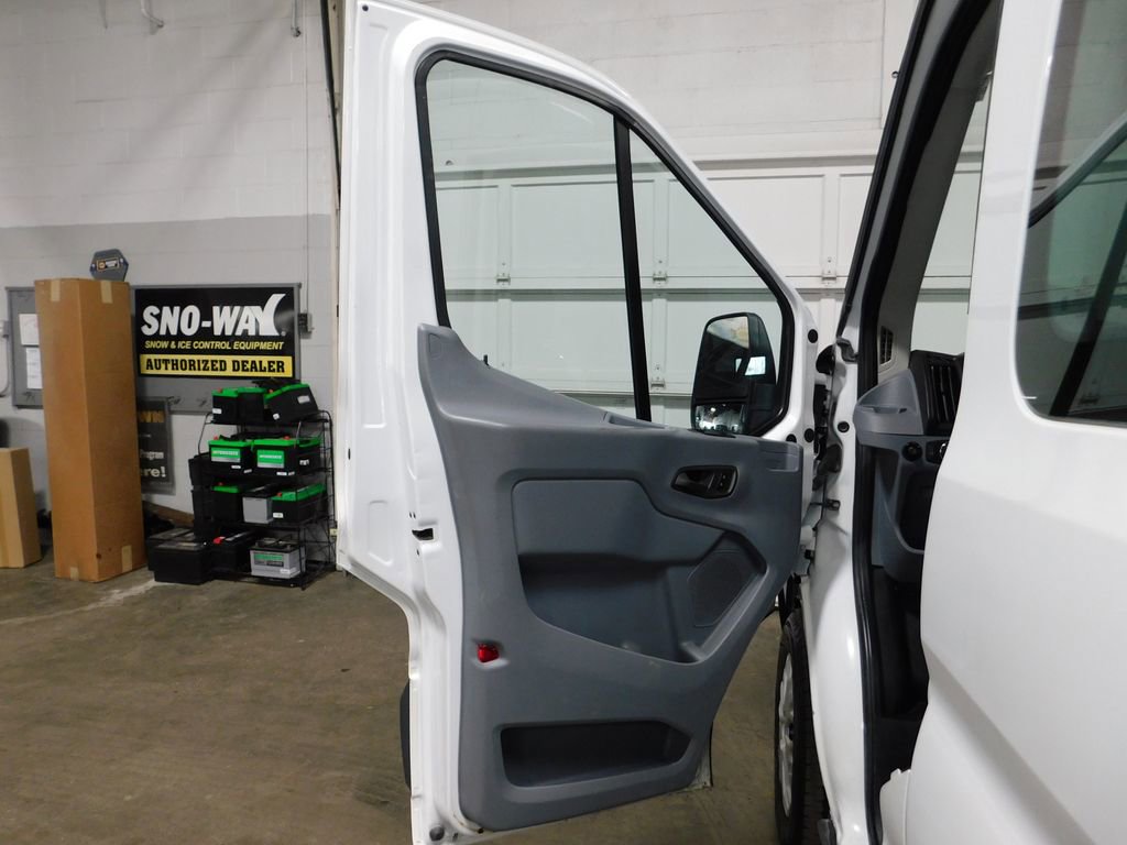 Used 2018 Ford Transit 150 XLT image 38