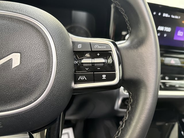 Certified 2022 Kia Sorento SX image 18
