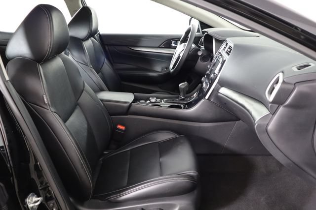 Used 2023 Nissan Maxima SV w/ Floor Mat Group FWD image 18