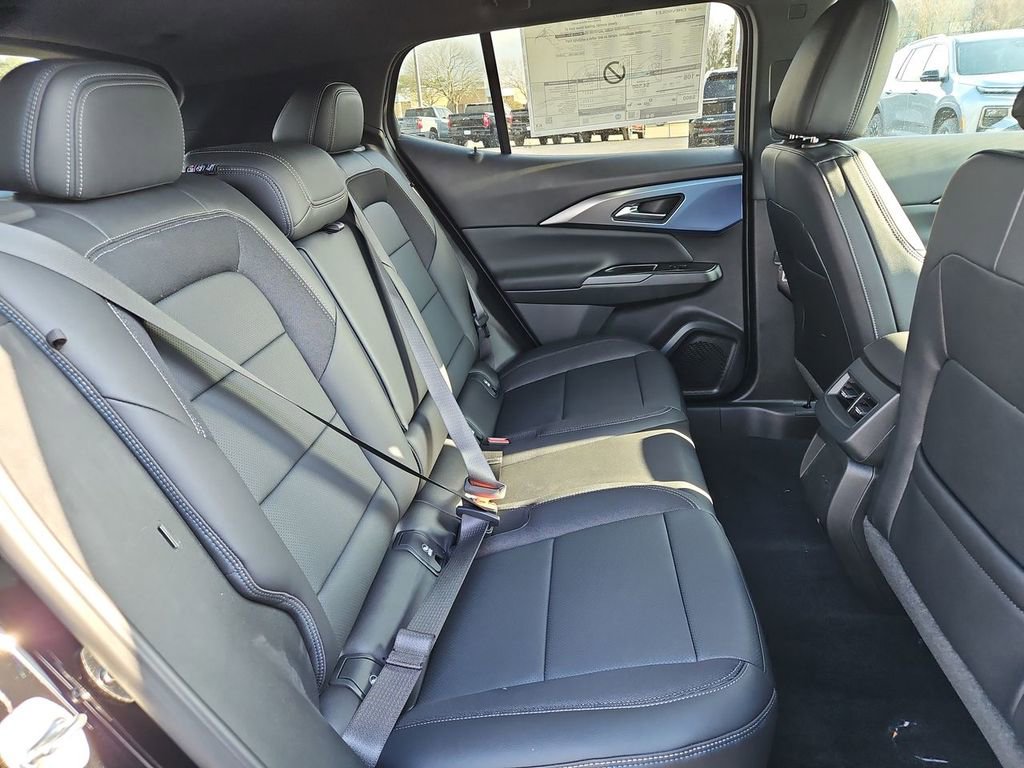 New 2026 Chevrolet Equinox EV LT FWD image 18