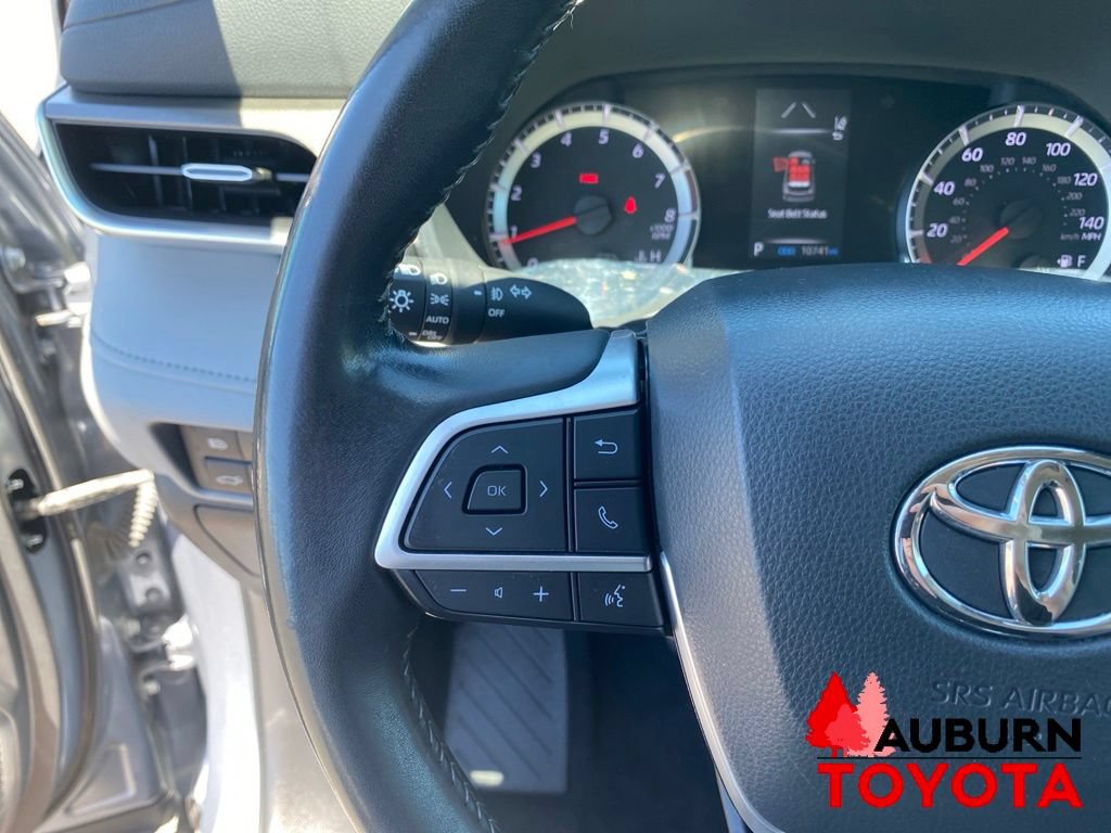 Used 2022 Toyota Highlander LE AWD/4WD image 42