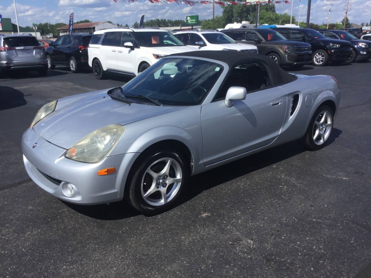 Used 2004 Toyota MR2 RWD image 1