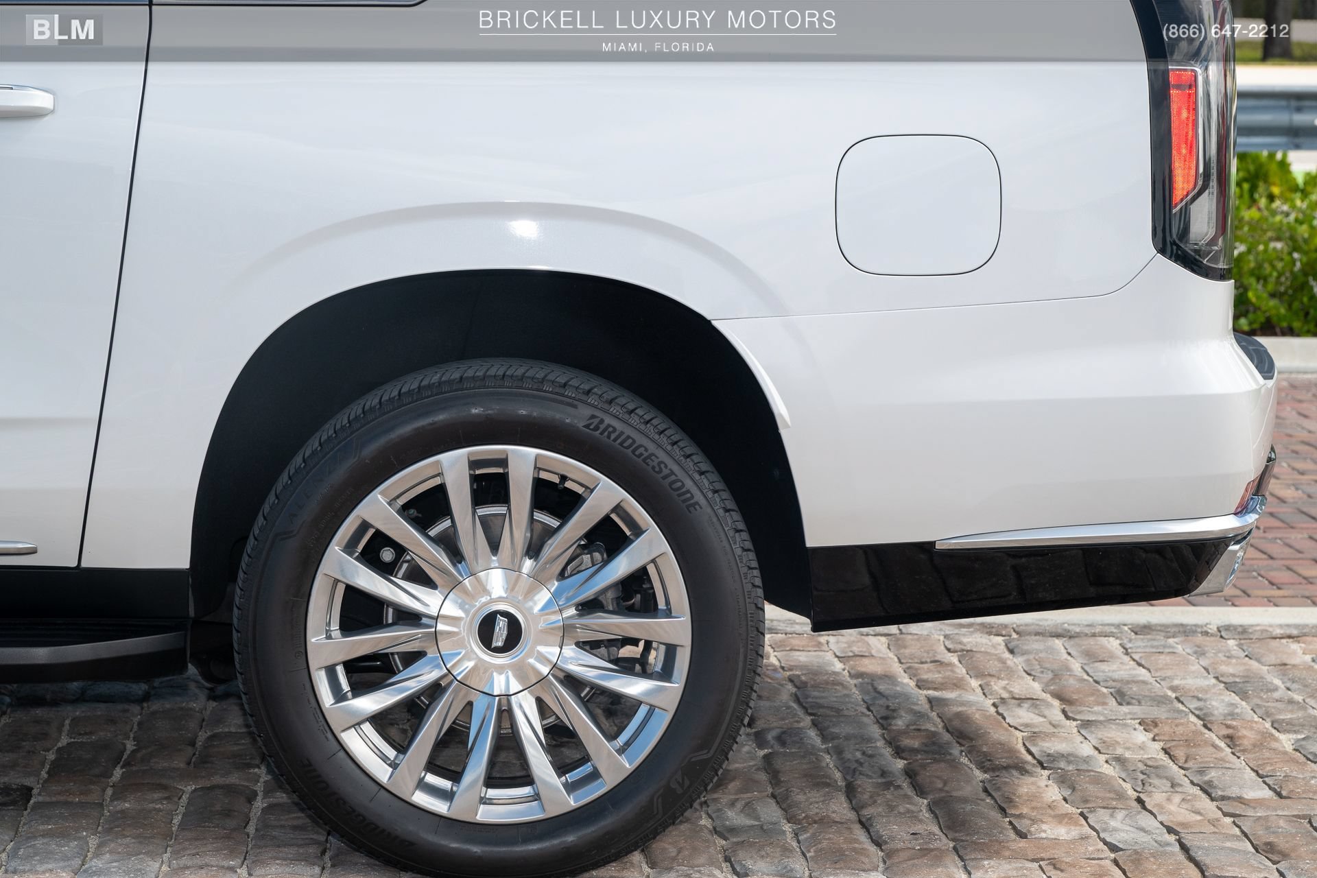 Used 2024 Cadillac Escalade ESV Luxury AWD/4WD image 52