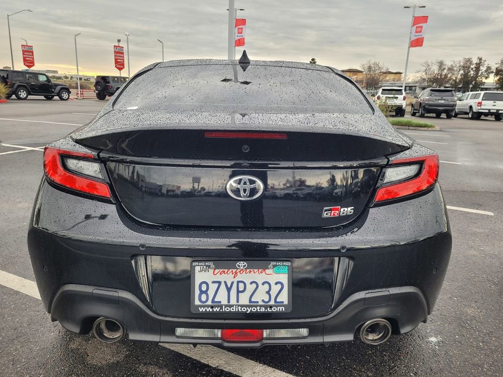 Used 2022 Toyota GR86 image 5