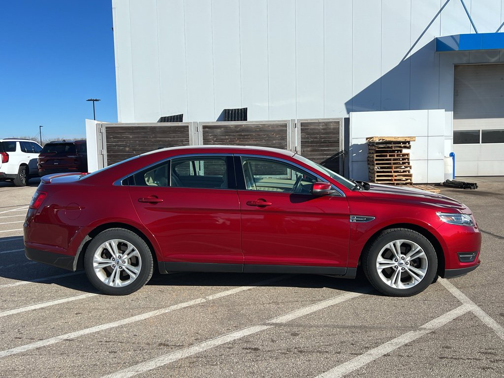 Used 2017 Ford Taurus SEL w/ Equipment Group 201A image 7