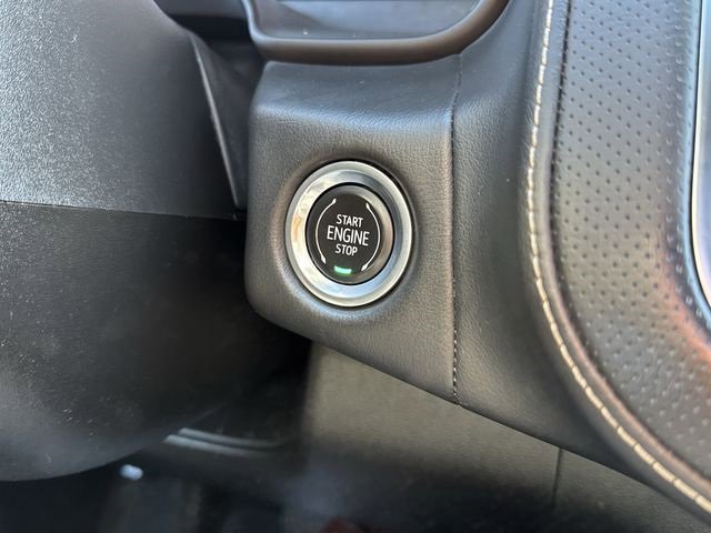 Certified 2022 GMC Yukon XL SLT w/ SLT Premium Package image 17