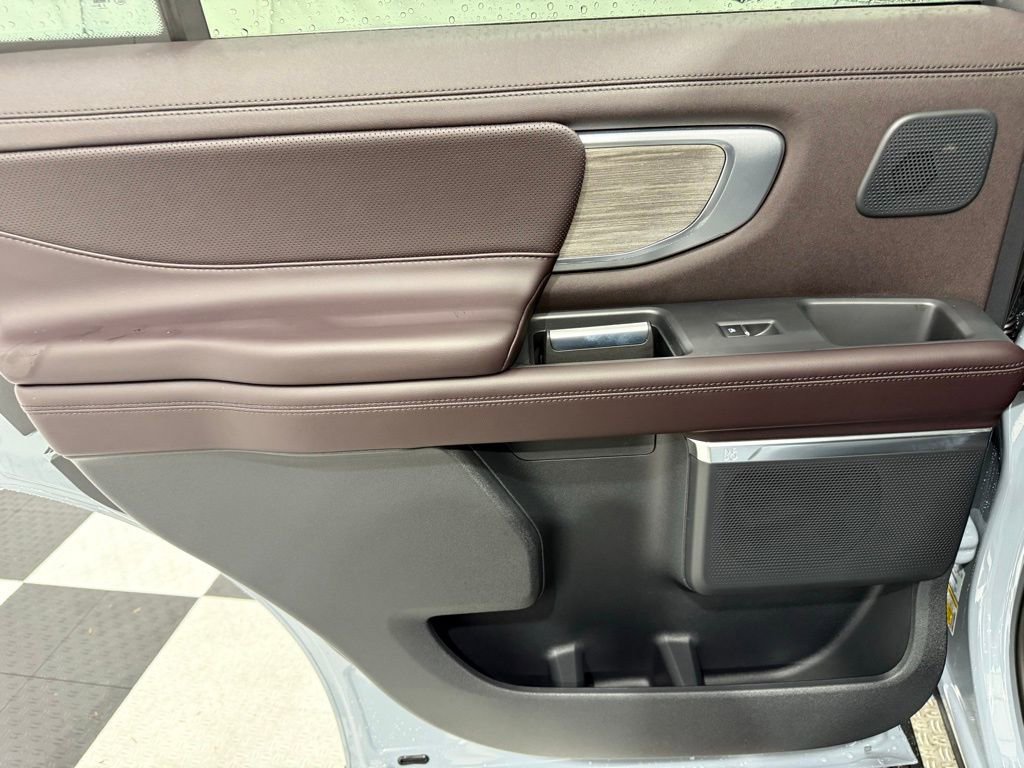 New 2025 Ford Expedition Platinum w/ Platinum Ultimate Package image 24