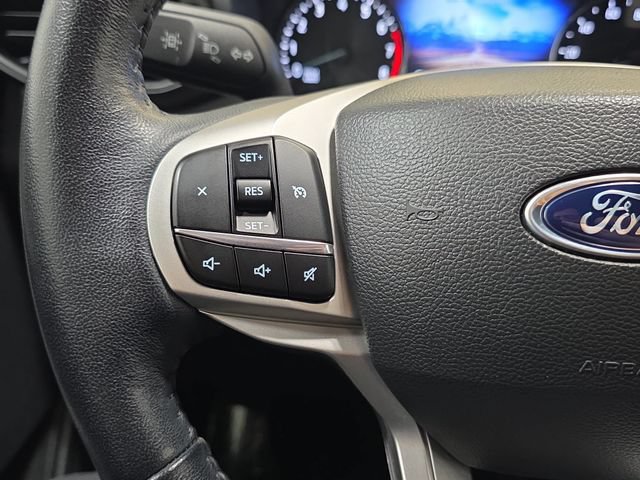 Used 2023 Ford Explorer XLT AWD/4WD image 16