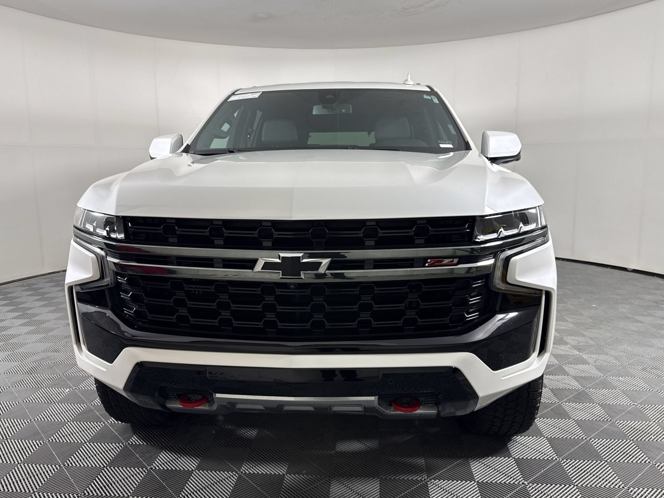 Used 2022 Chevrolet Tahoe Z71 w/ Z71 Off-Road Package AWD/4WD image 6