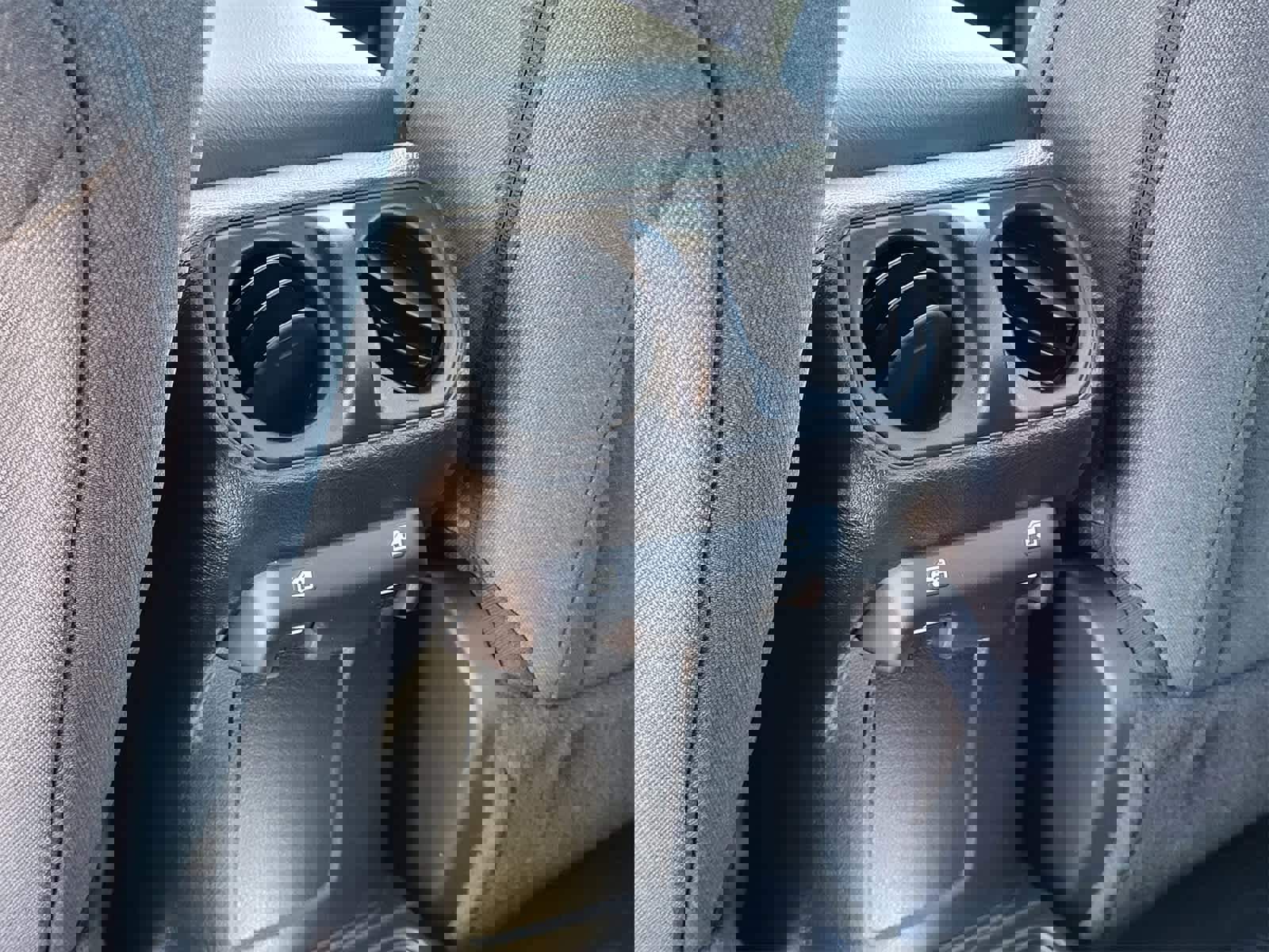 New 2025 Jeep Gladiator Sport image 18