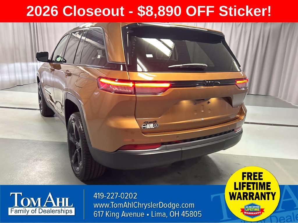 New 2026 Jeep Grand Cherokee Limited w/ Limited Altitude Package AWD/4WD image 5