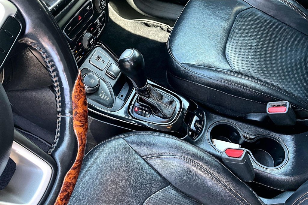 Used 2019 Jeep Compass Limited AWD/4WD image 18