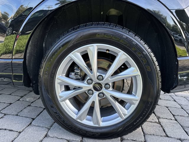 Used 2025 Audi Q3 2.0T Premium AWD/4WD image 11
