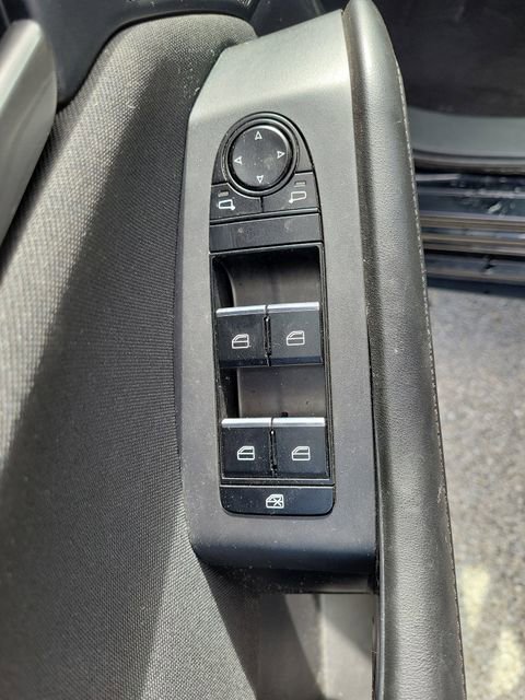 Used 2024 MAZDA MAZDA3 s image 22