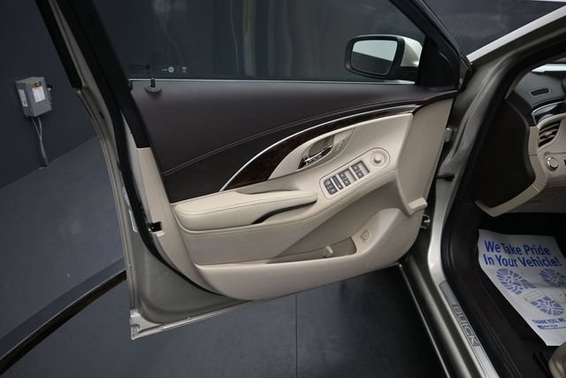 Used 2016 Buick LaCrosse Leather FWD image 18