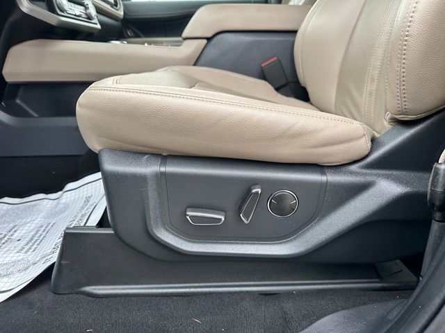 Used 2024 Ford Expedition Limited image 21
