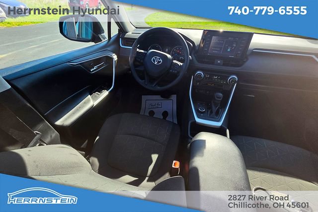 Used 2022 Toyota RAV4 XLE w/ Convenience Package AWD/4WD image 10