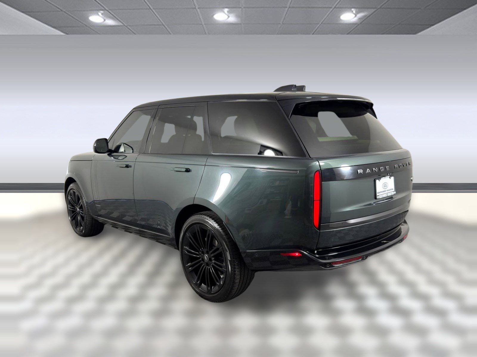 Used 2023 Land Rover Range Rover SE image 3