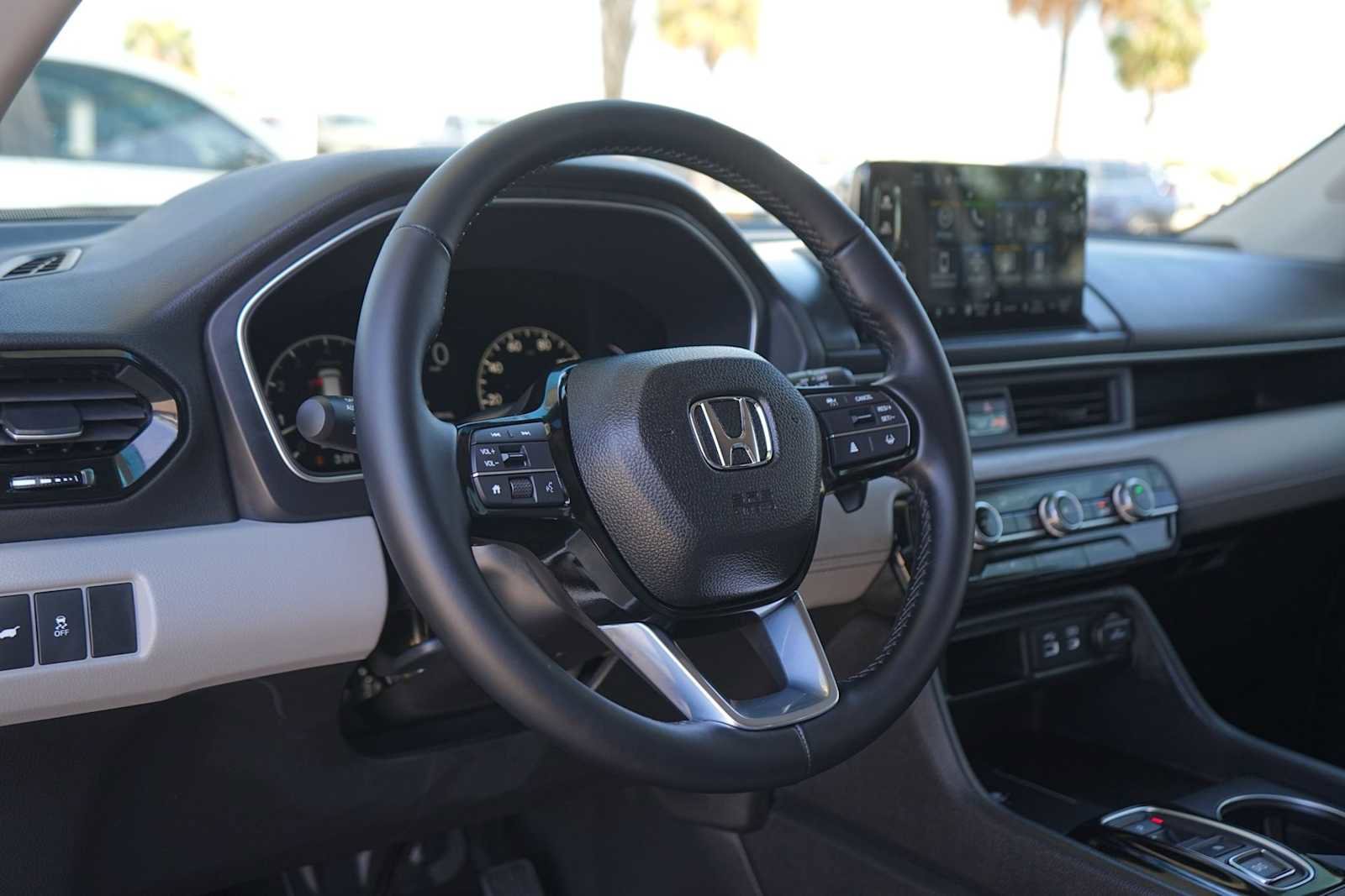 Certified 2025 Honda Pilot EX-L image 2