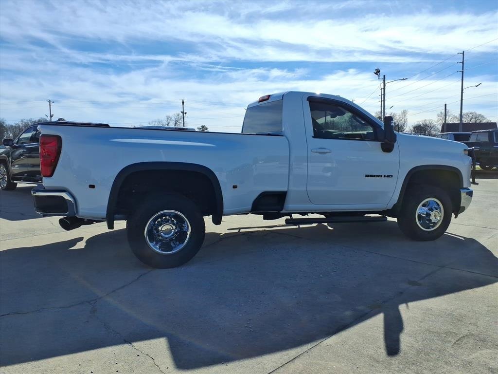 Used 2025 Chevrolet Silverado 3500 LT image 8