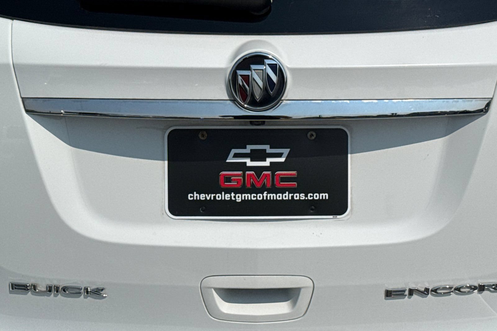 Used 2018 Buick Encore Essence FWD image 47