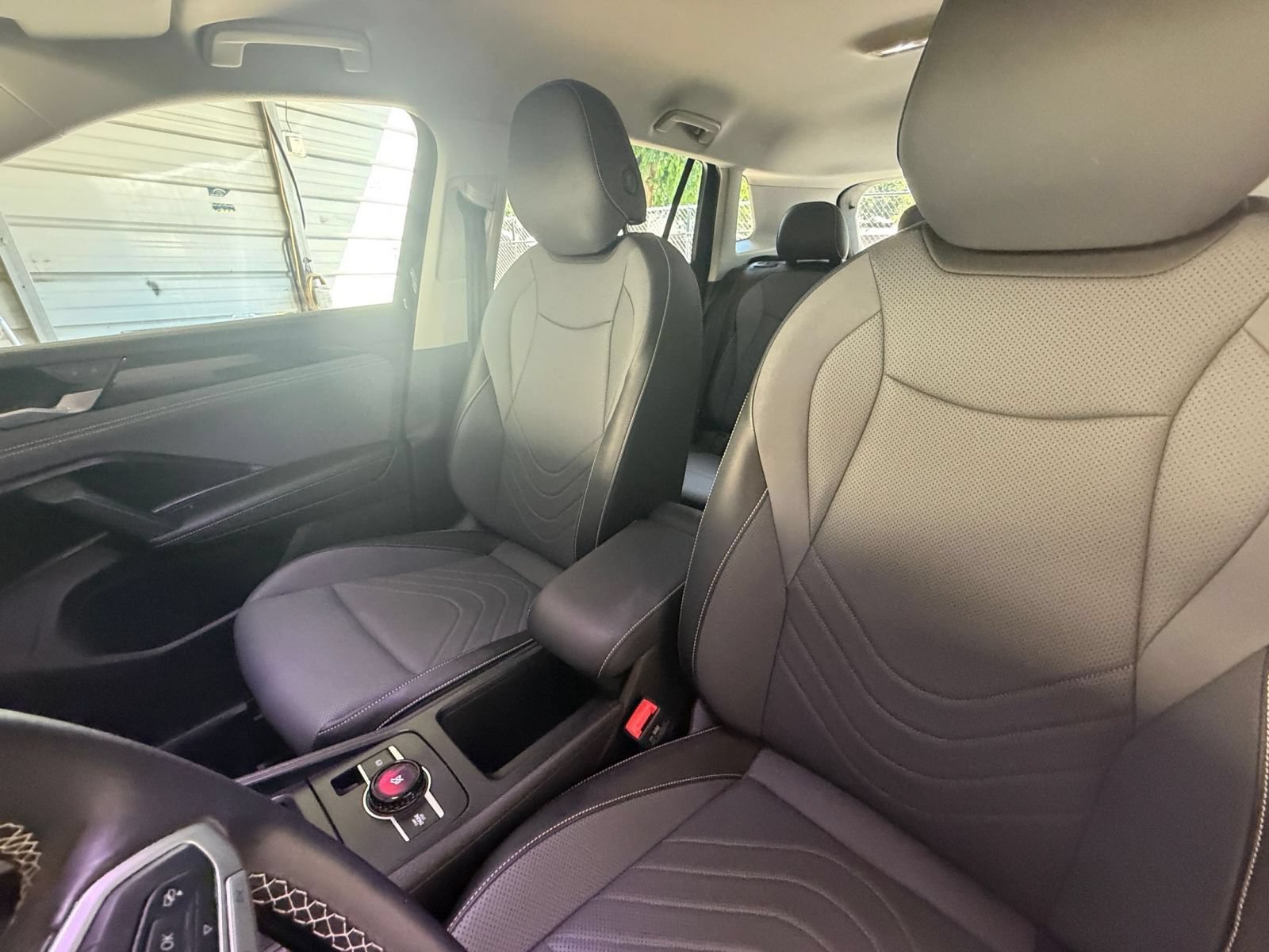 Used 2026 Volkswagen Tiguan SE AWD/4WD image 34
