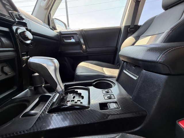Used 2021 Toyota 4Runner TRD Off-Road Premium AWD/4WD image 28
