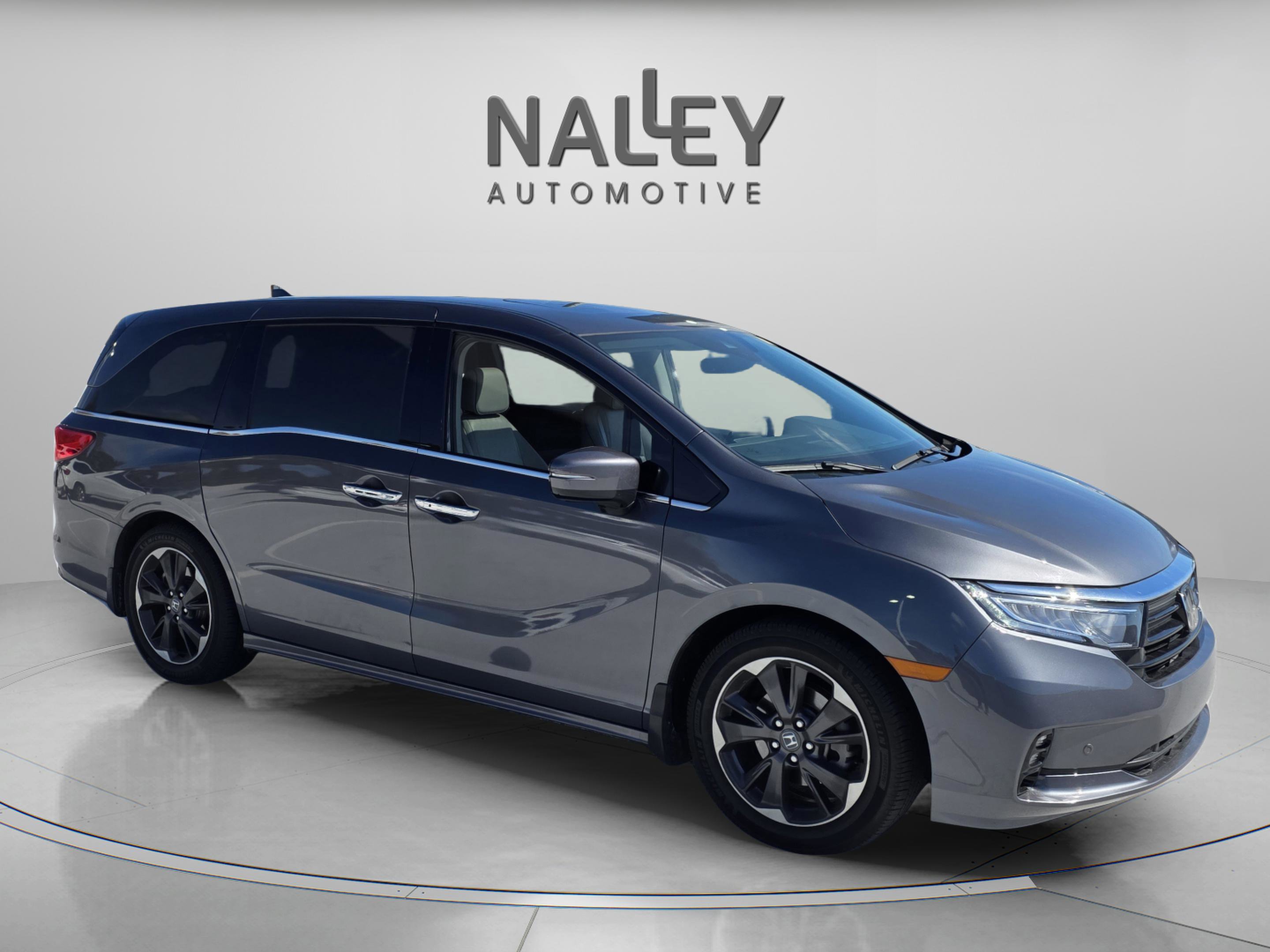 Used 2023 Honda Odyssey Elite image 7