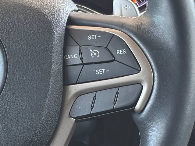Used 2016 Jeep Grand Cherokee Limited RWD image 15