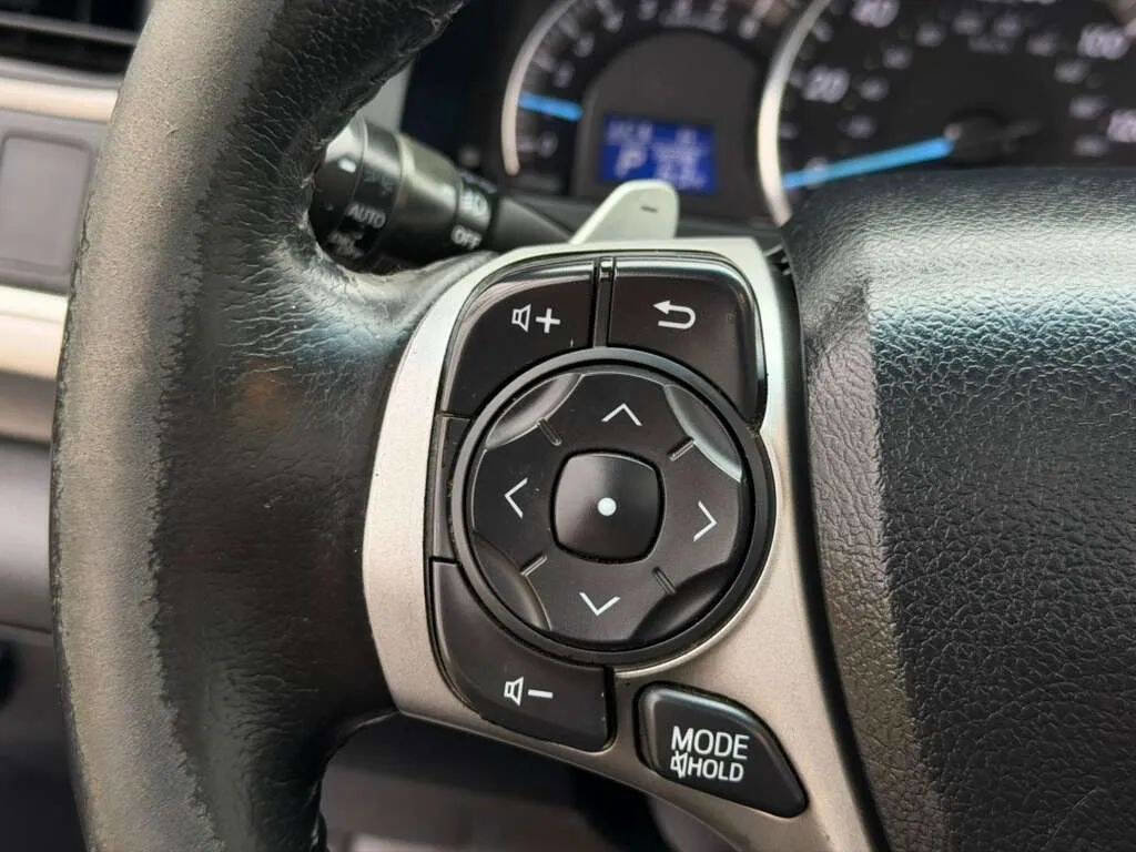 Used 2012 Toyota Camry SE image 12