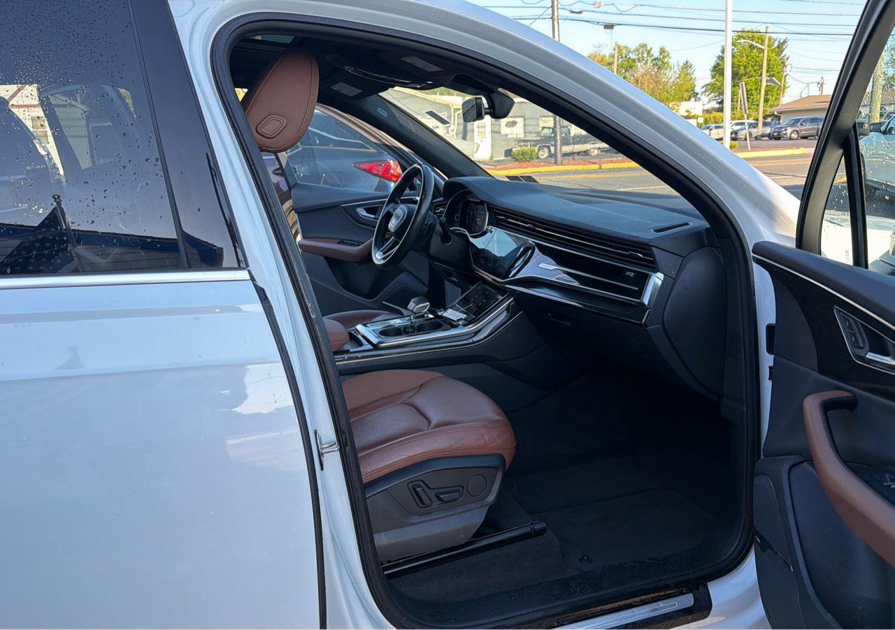 Used 2020 Audi Q7 2.0T Premium Plus w/ Premium Plus Package AWD/4WD image 18