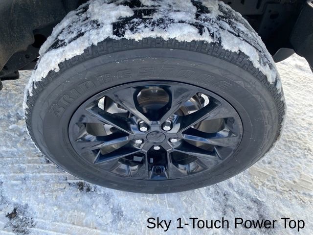 Used 2022 Jeep Wrangler Unlimited Sahara w/ Cold Weather Group image 43