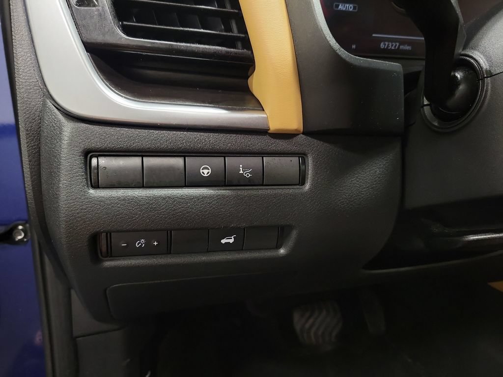 Used 2021 Nissan Rogue Platinum AWD/4WD image 29