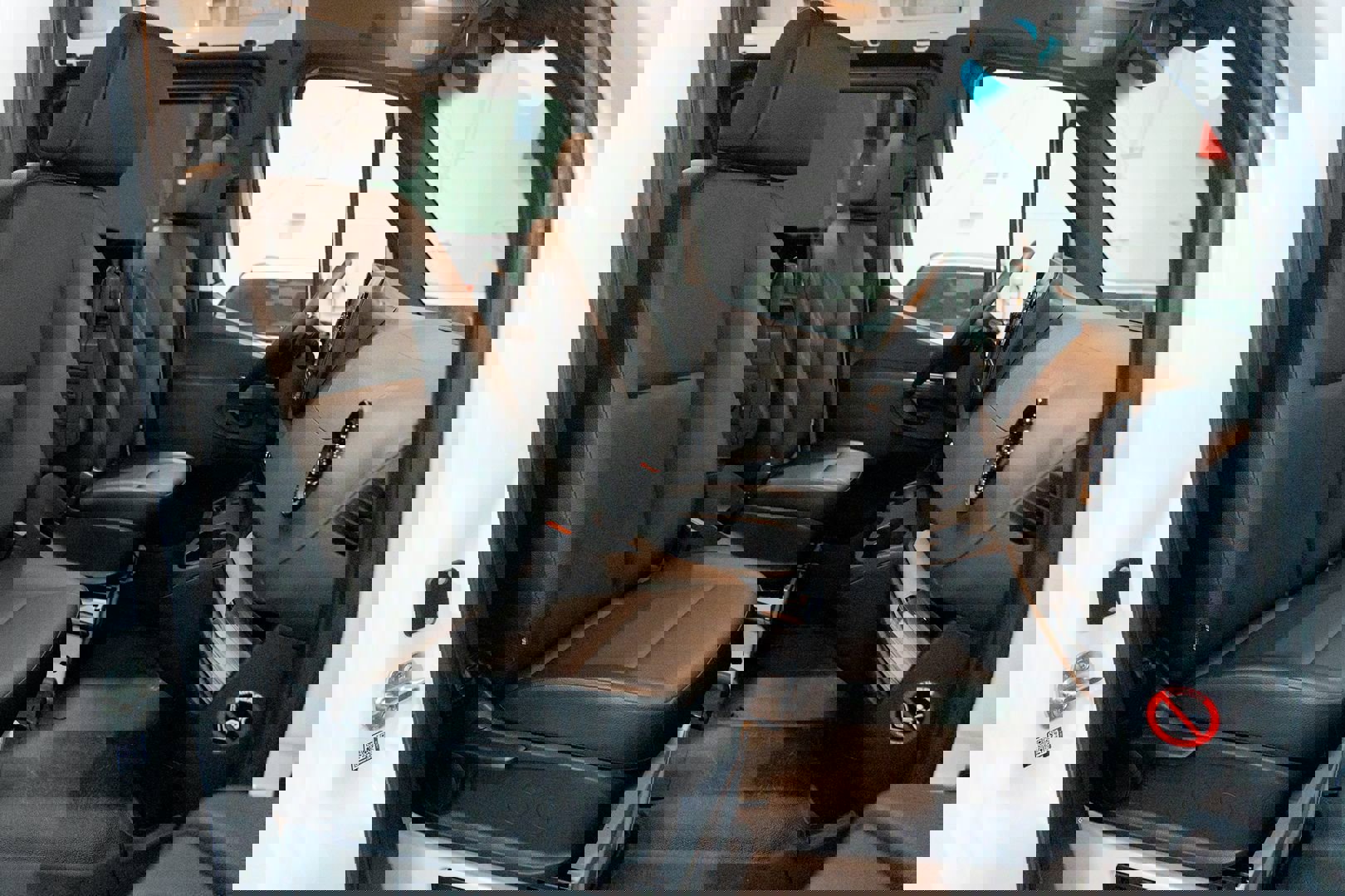 Used 2019 Mercedes-Benz Sprinter 2500 image 33