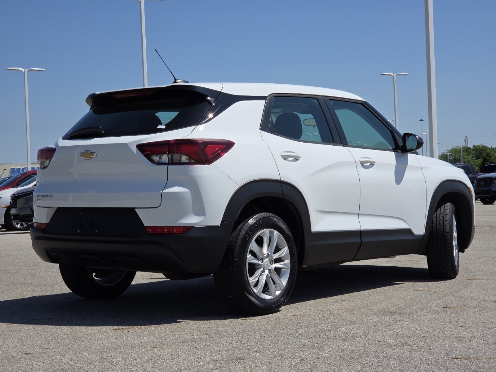 Used 2021 Chevrolet TrailBlazer LS AWD/4WD image 16