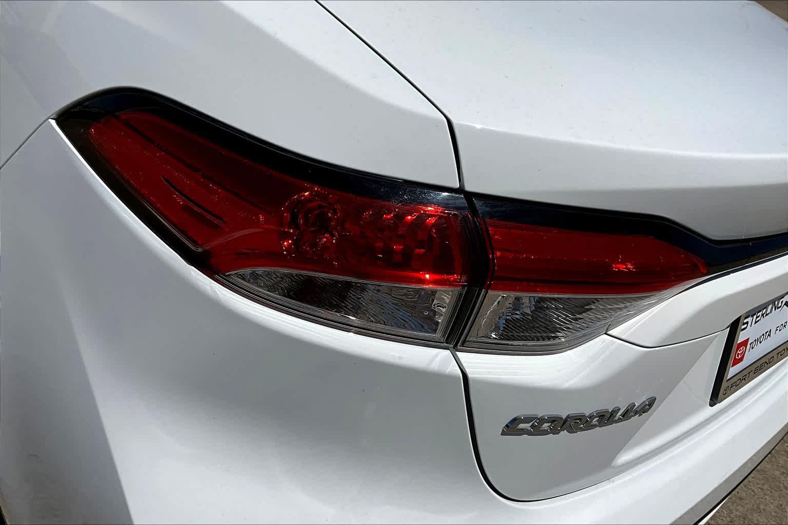 Used 2021 Toyota Corolla LE FWD image 29