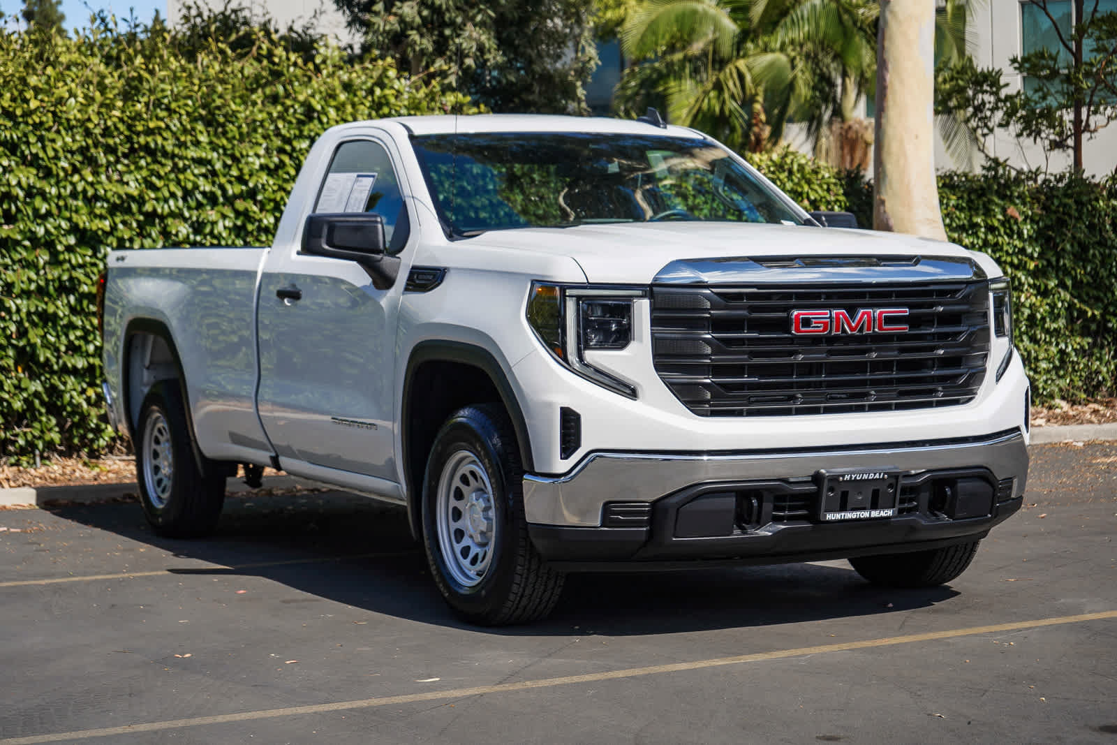 Used 2025 GMC Sierra 1500 Pro w/ Pro Value Package AWD/4WD image 3