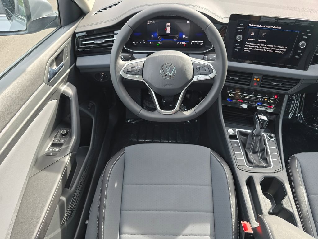 New 2026 Volkswagen Jetta SE FWD image 14