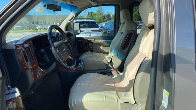 Used 2013 GMC Savana 2500 Extended RWD image 9