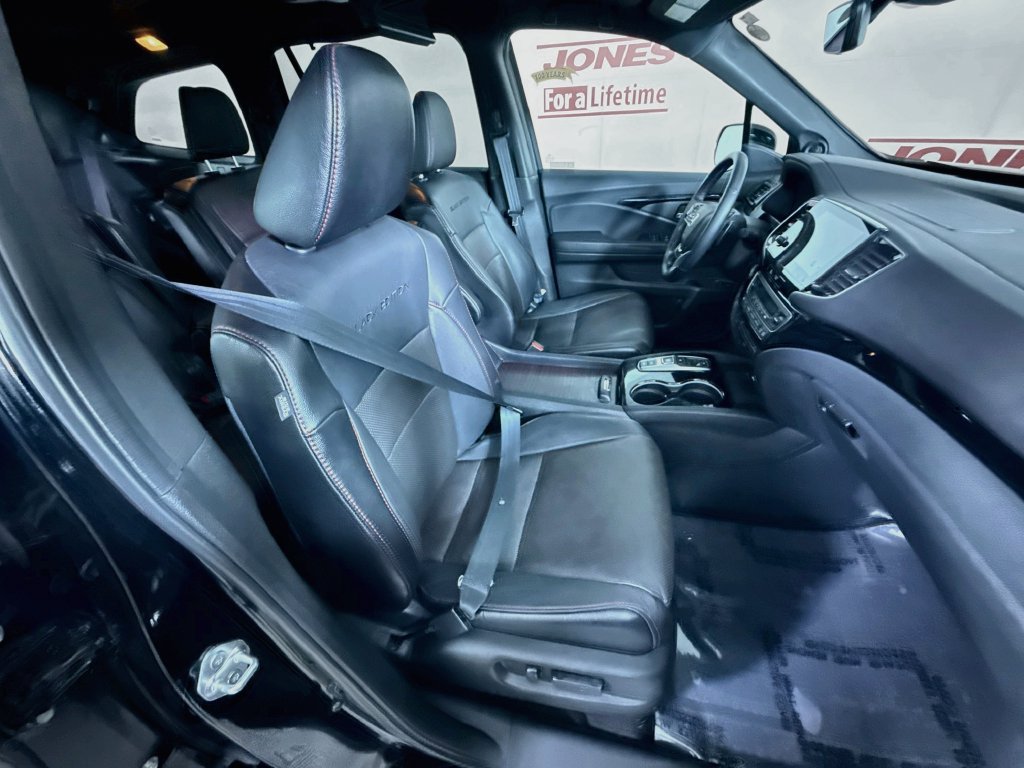 Used 2022 Honda Pilot Black Edition image 35