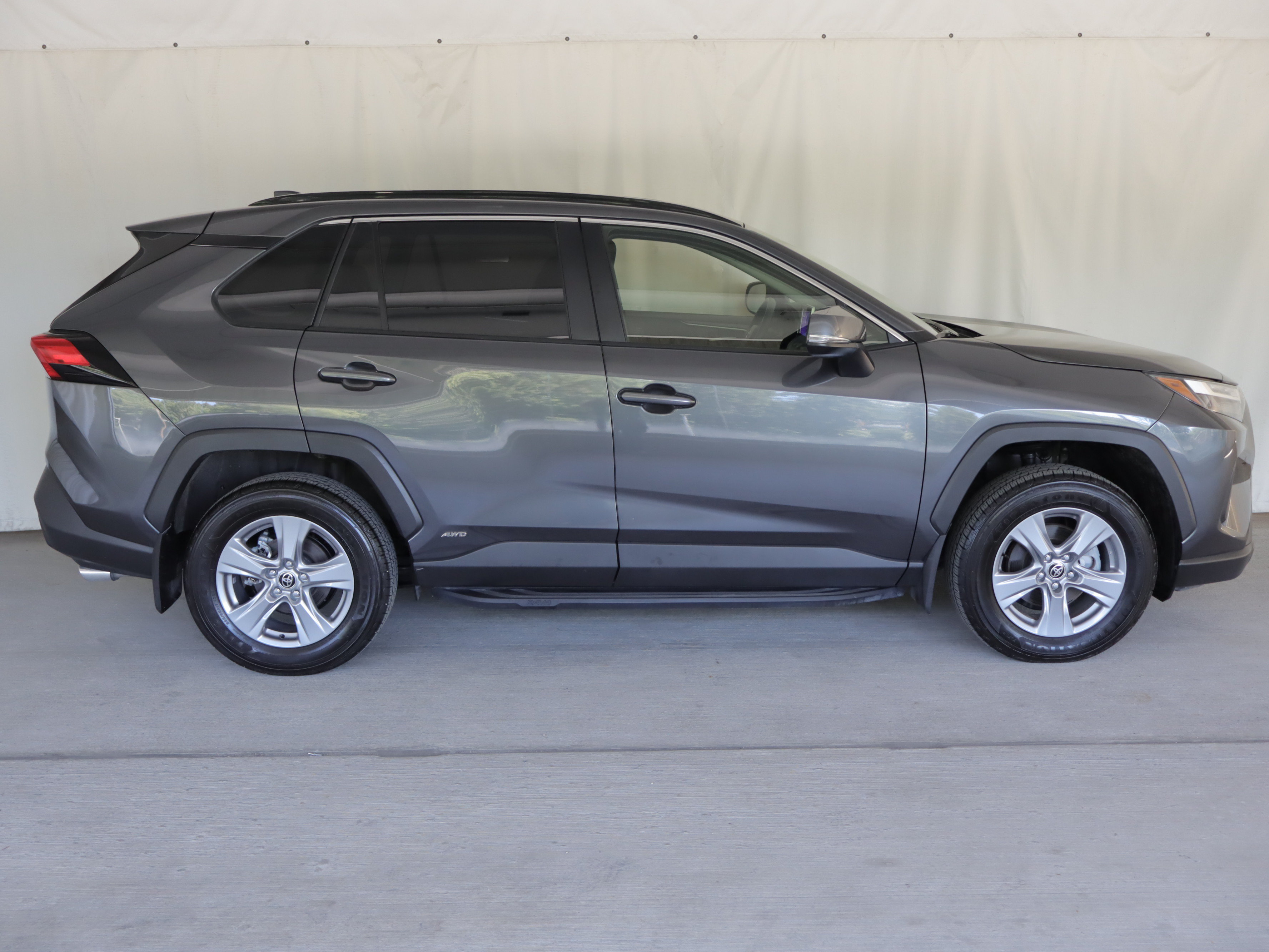 Used 2025 Toyota RAV4 XLE w/ Weather Package AWD/4WD image 4