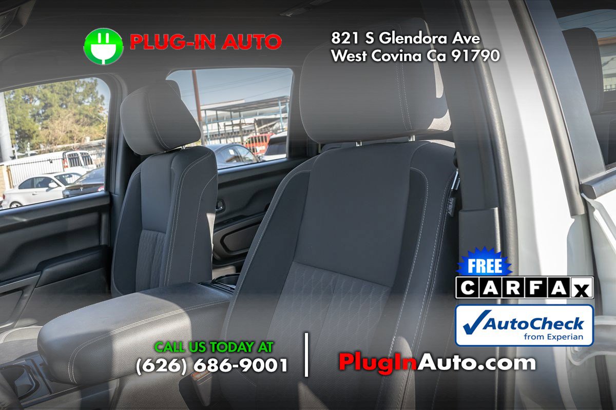 Used 2023 Nissan Titan SV w/ SV Convenience Package image 9