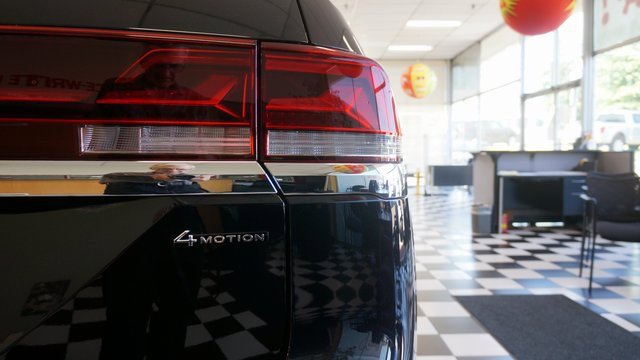 Certified 2025 Volkswagen Atlas SEL image 88