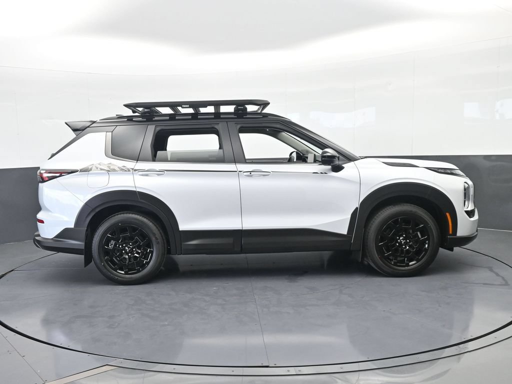 New 2026 Mitsubishi Outlander AWD image 7