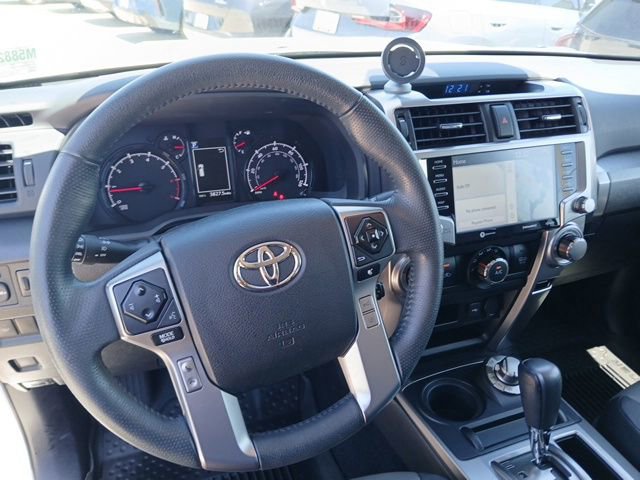 Used 2021 Toyota 4Runner SR5 Premium w/ Moonroof Package AWD/4WD image 18