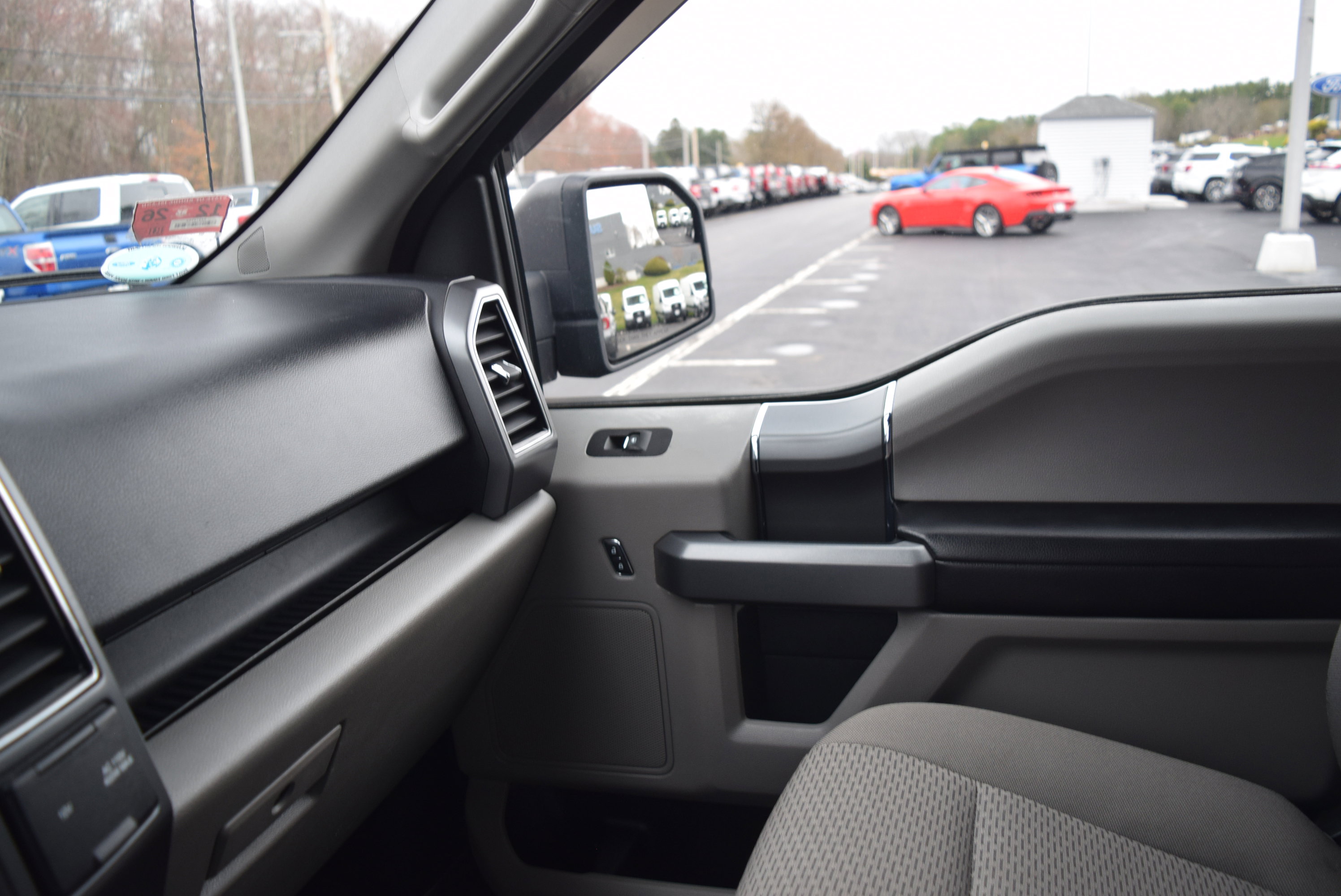 Used 2018 Ford F150 XLT w/ Equipment Group 302A Luxury image 16